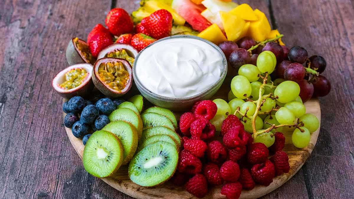 Serving fruit at a party cheap