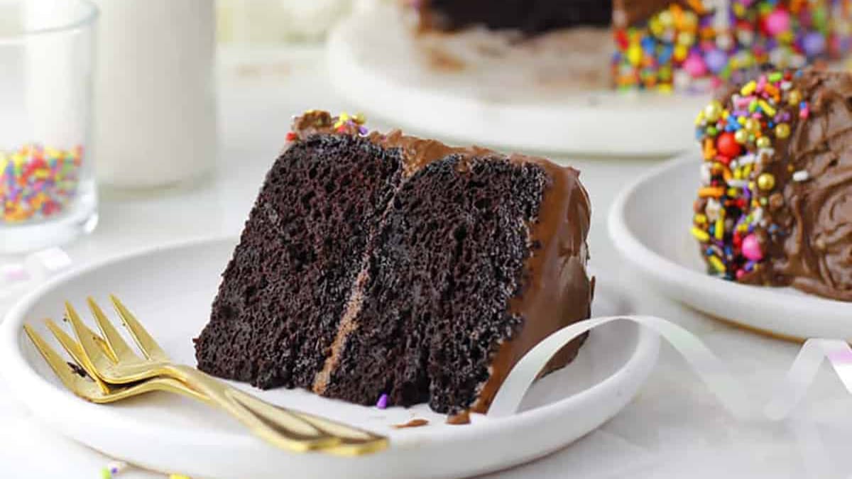 Dairy-Free Chocolate Cake Recipe