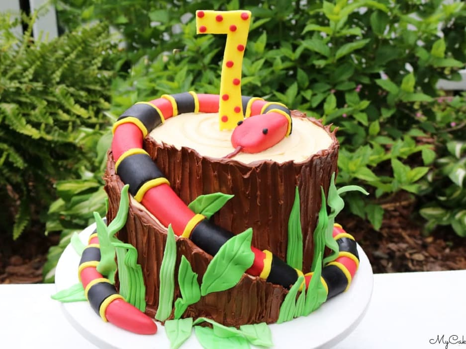 Amazon.com: Snake Happy Birthday Cake Topper Green Glitter Jungle Animal  Themed Birthday Party Decoration Supplies for Kids Boys Men Women : Grocery  & Gourmet Food