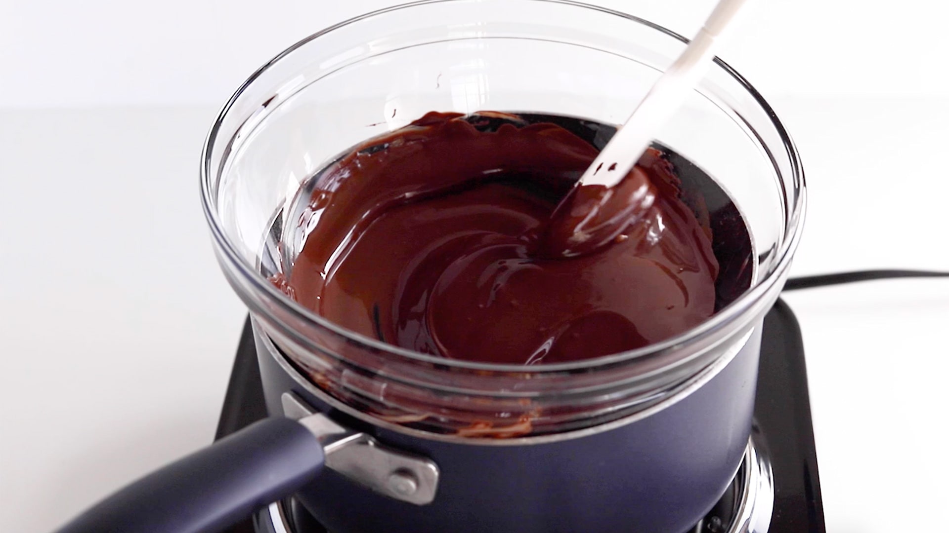 How to Melt Chocolate in a (Homemade!) Double Boiler — The Mom 100
