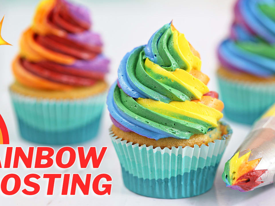 Recipe: Easy Pastel Rainbow Frosting Tutorial {Plastic Wrap Tri