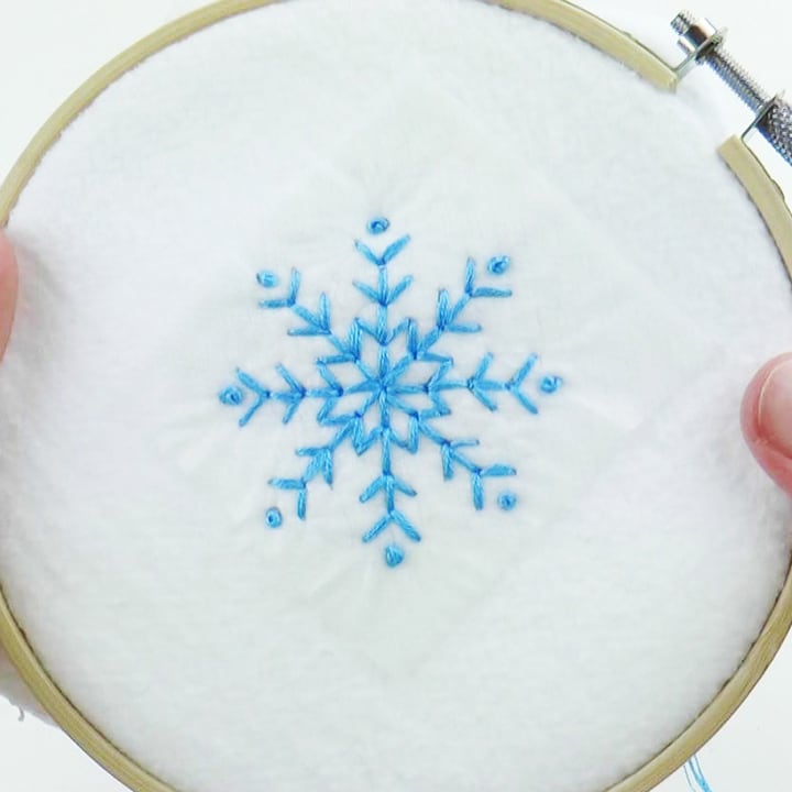 how to embroider snowflakes three simple ways cucicucicoo