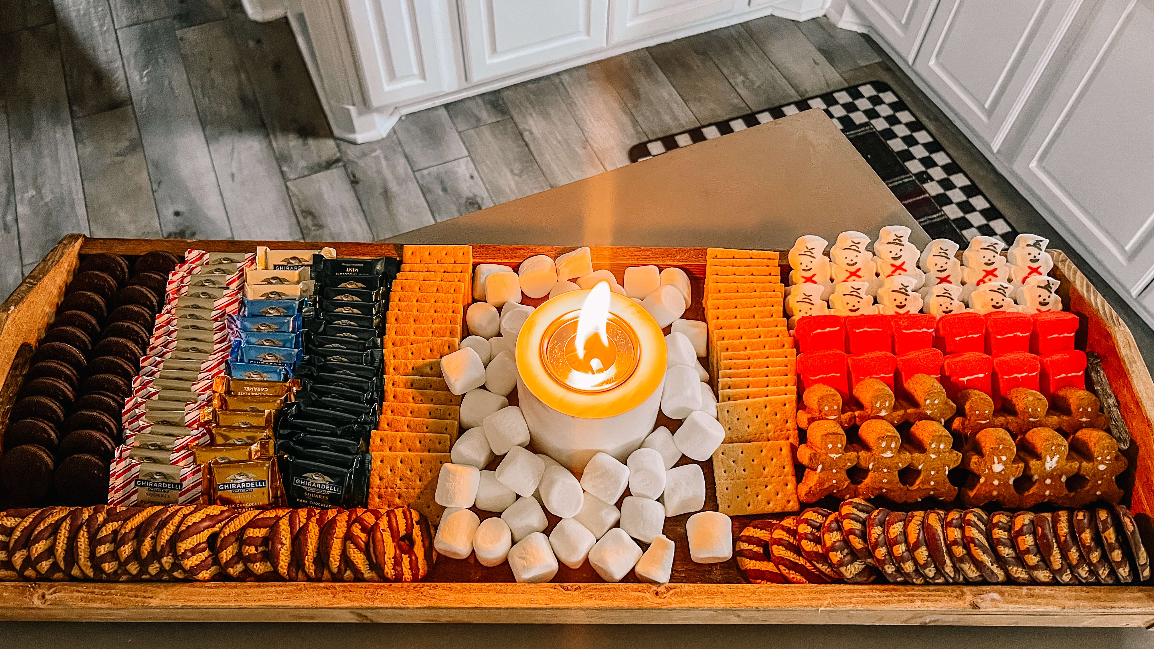 How to Make a Trick-or-Treat Boozy Snackle Box 