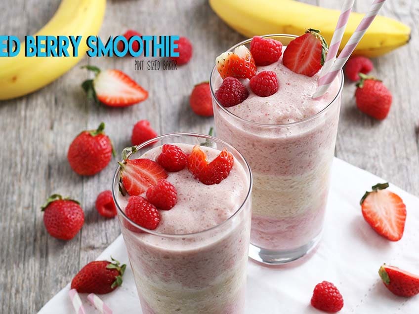 Mixed Berry Sweetheart Smoothie + Video • Pint Sized Baker