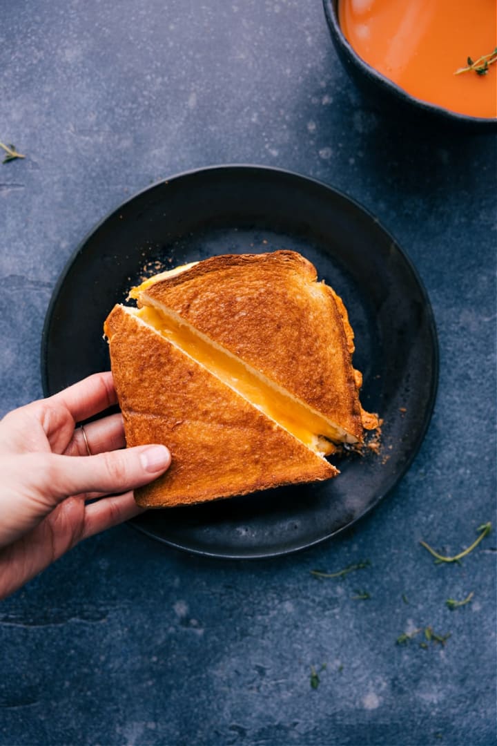 Stove Top Grilled Cheese (How-To!) - FeelGoodFoodie
