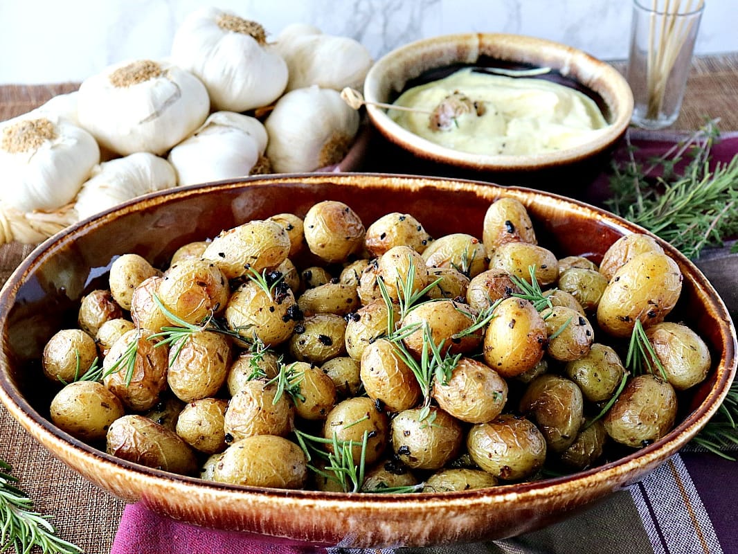Herb Roasted Baby Potatoes in Oven – Babs Projects