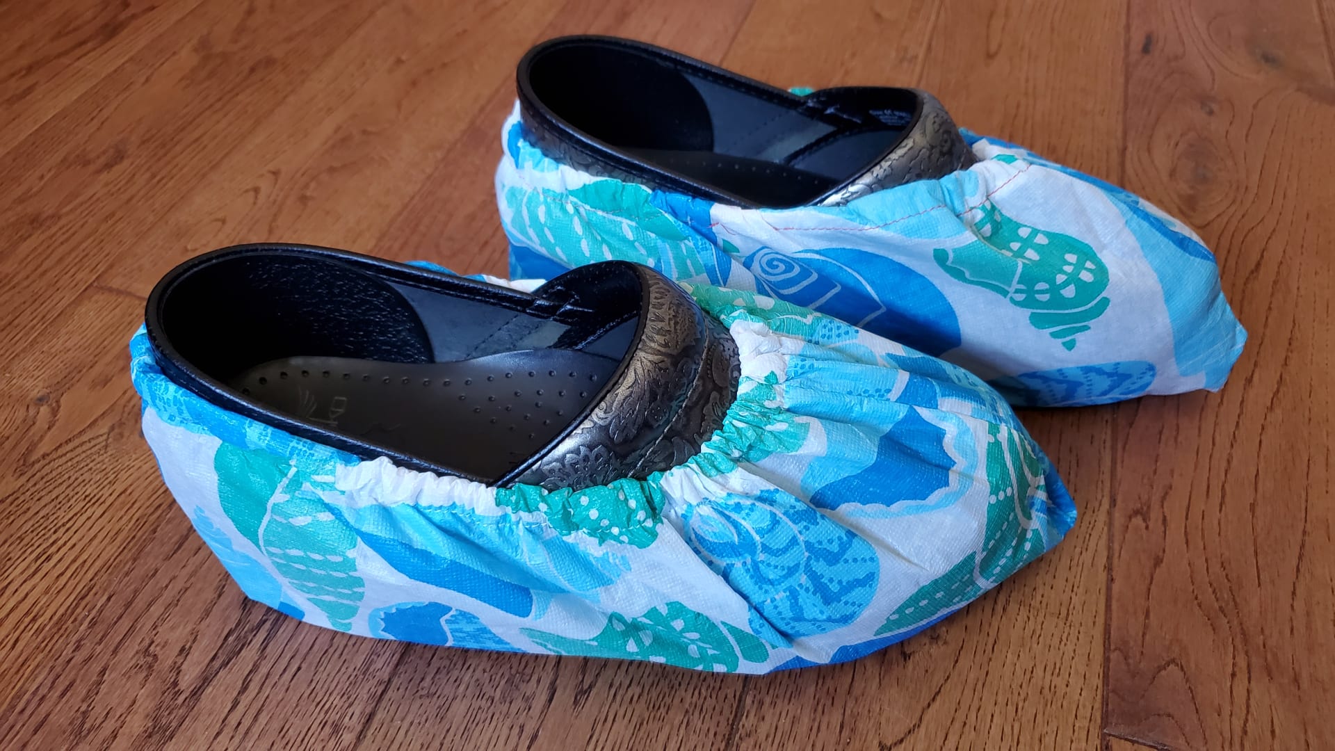 Shoe coverings sales