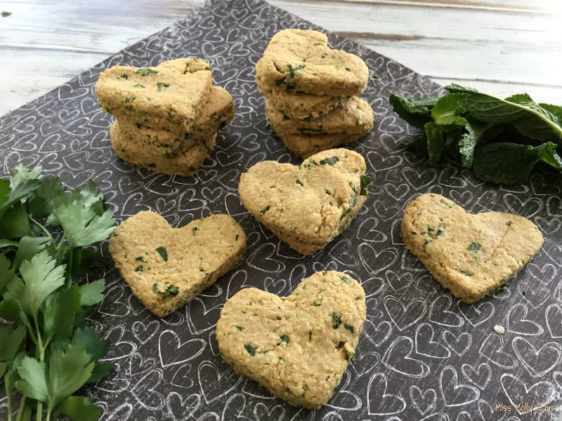Homemade dog treats for bad breath online