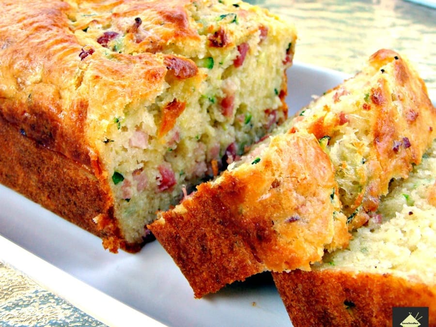 An easy savory zucchini cake for your picnic o buffet · Italianchips