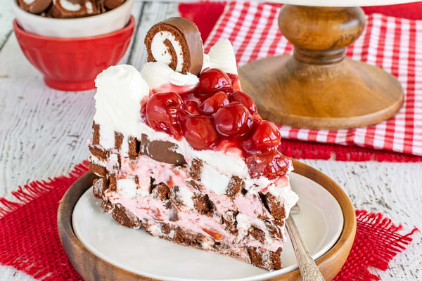 Brownie Ice Cream Cake - Countryside Cravings
