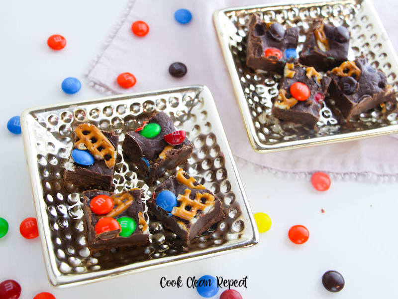 Sweet & Salty M&M Fudge - Cook Clean Repeat