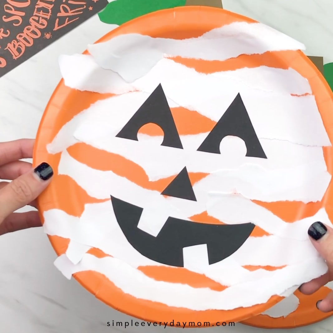 Torn Paper Pumpkin Craft {Free Printable}