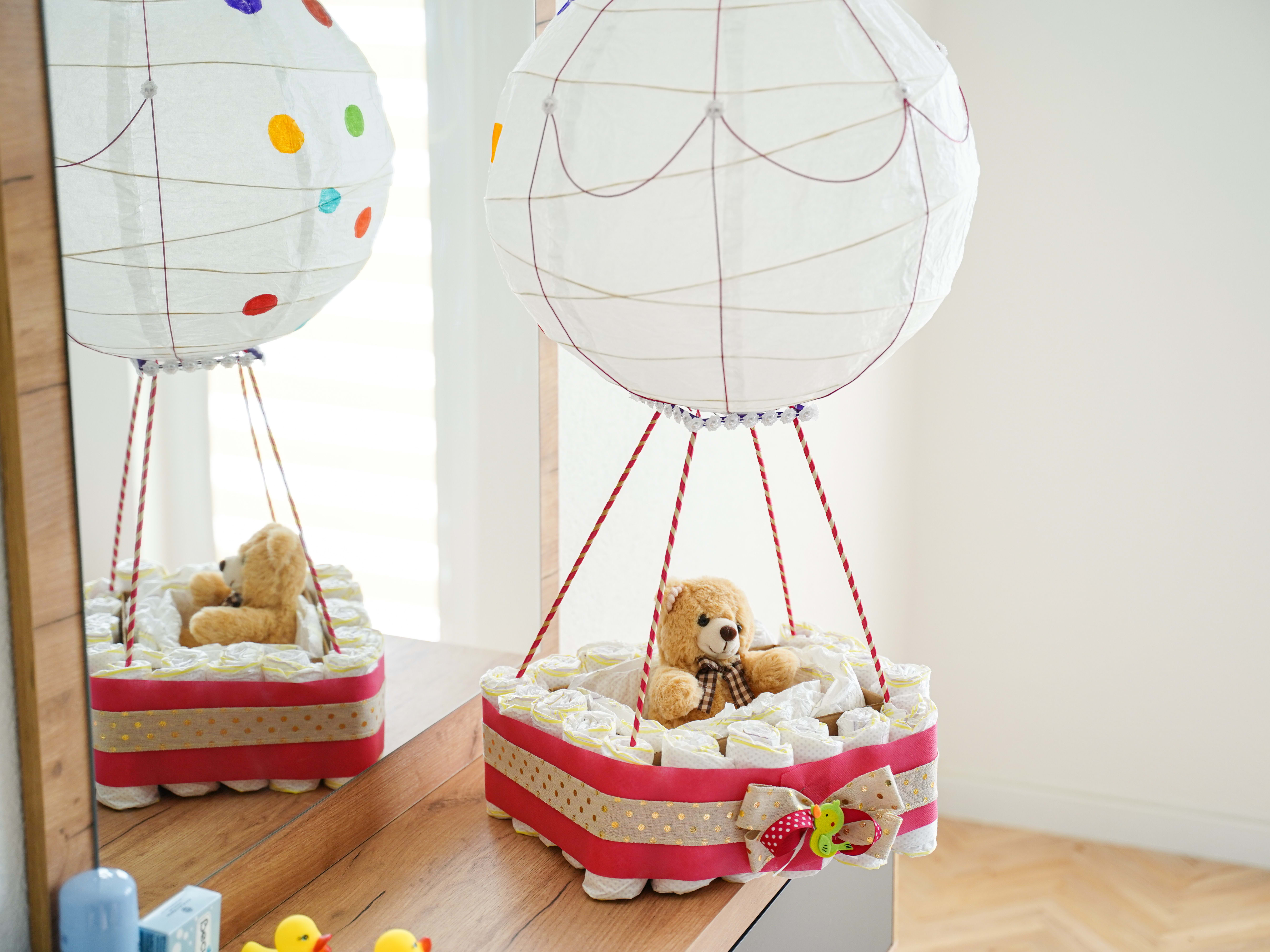Diaper hot outlet air balloon