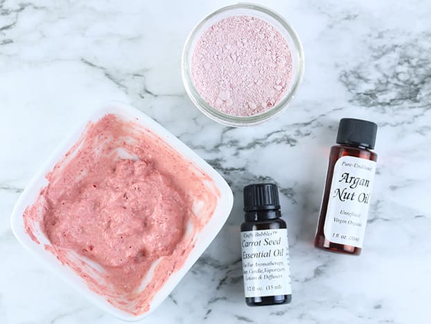 Homemade Strawberry and Clay Face Mask Recipe - Everything Pretty