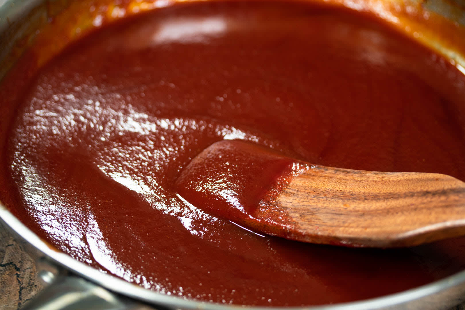 Easy, Spicy Blender Barbecue Sauce (Vegan) – Under the Median