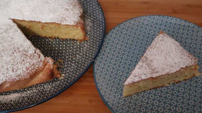 Almond Flour Cake Recipe (4 Ingredients!) - The Big Man's World ®