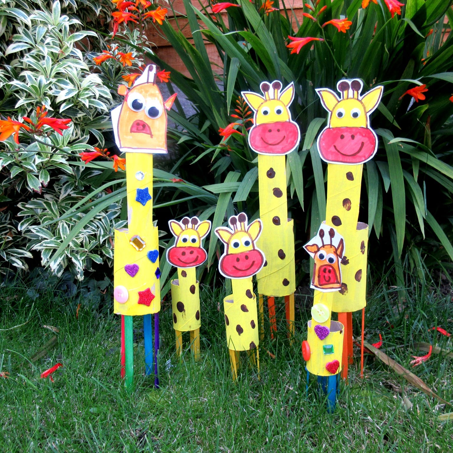 toilet paper roll giraffe marionette