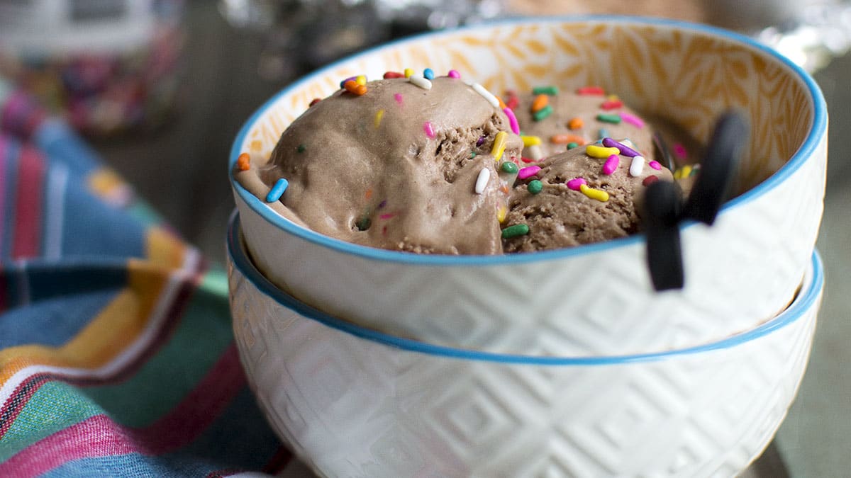 Rainbow Dash Ice Cream (No Churn Recipe) - Cook's Hideout