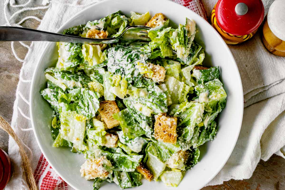 Caesar Salad Dressing Recipe • in 30 Seconds!