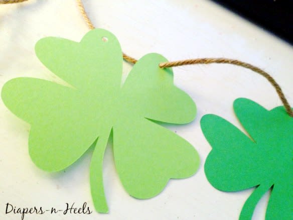 Life Glow 12pcs Four Leaf Clover Paper Flowers Garlands Party