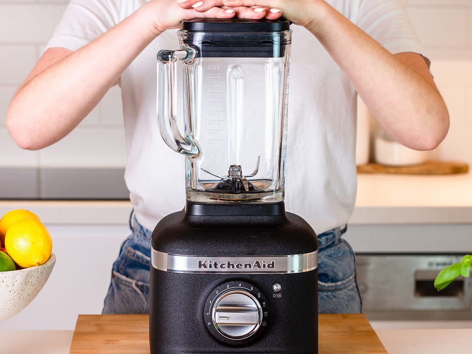 Blend your best tasting smoothies with the new K400 Blender. With  asymmetric blades and 3 preset recipe programs, it's designed to tackle the  toughest, By KitchenAid