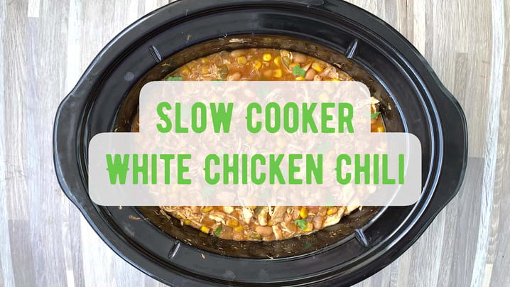 Slow Cooker White Chicken Chili + VIDEO - Fit Slow Cooker Queen