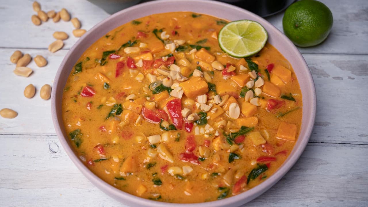 Authentic thai peanut shop curry