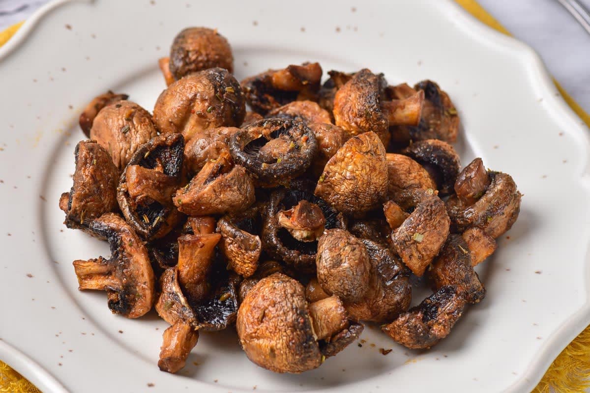 Air Fryer Mushrooms￼ - Dr. Davinah's Eats