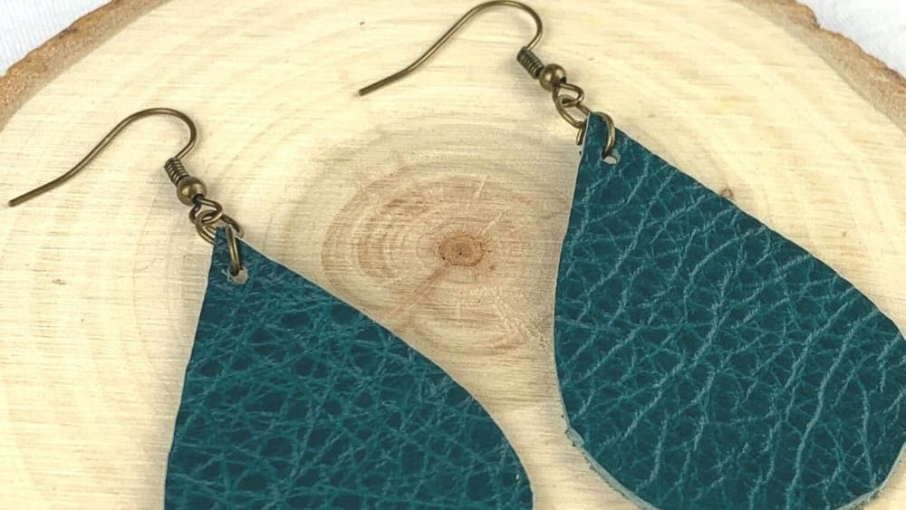 Leather Earrings DIY