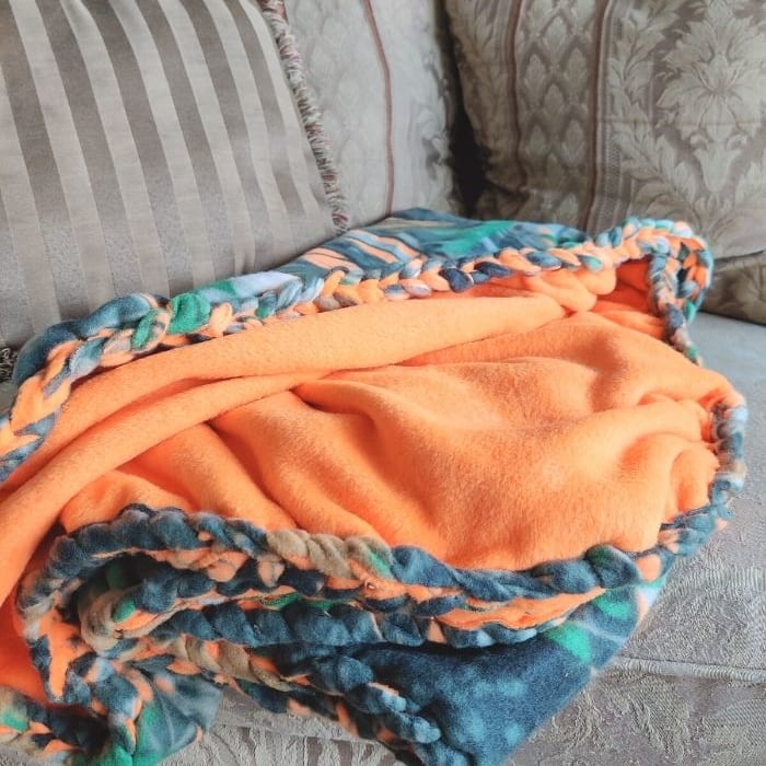 Creativity for Kids Deluxe Easy Weave Fleece Blanket Making Kit - Makes 1  No Sew Blanket
