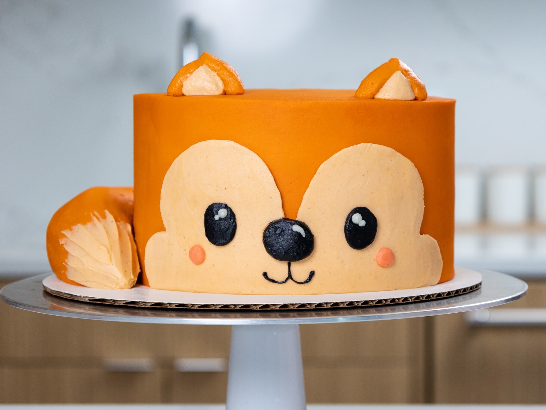 How To Make An Adorable Fox Cake — Icing Insight