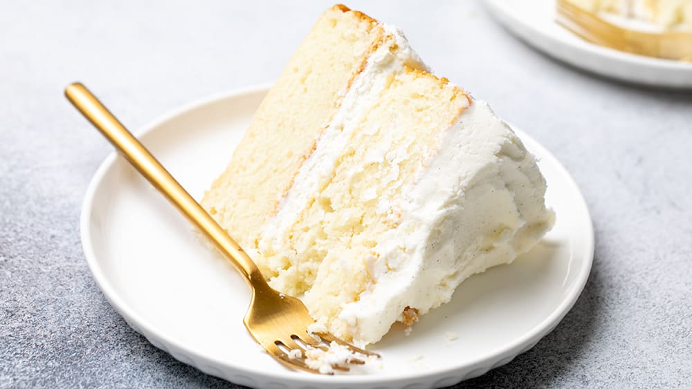 Australian cake.. chocalate toping on vanilla cake Recipe by Sadia Shafi -  Cookpad