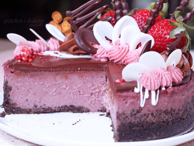 Pink Velvet Strawberry Cream Cheese Hot Chocolate ⋆ Sugar, Spice