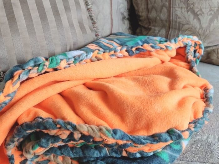 DIY Braided Fleece Blanket Tutorial