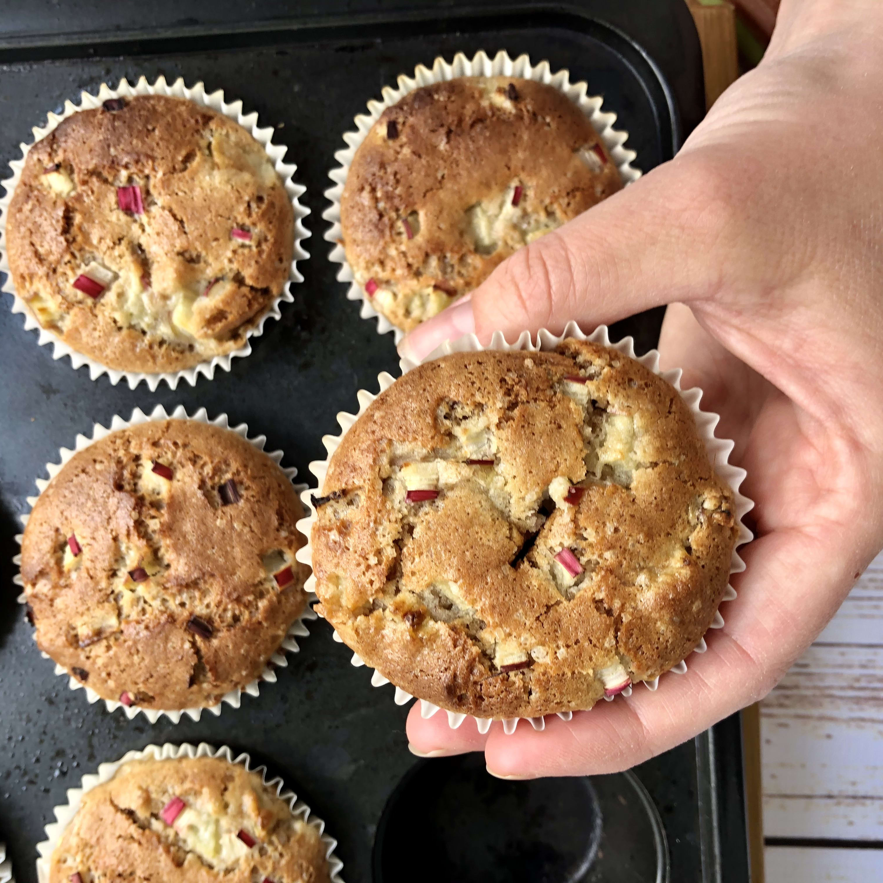 Living The Healthy Choice // Gluten-free Rhubarb Muffins