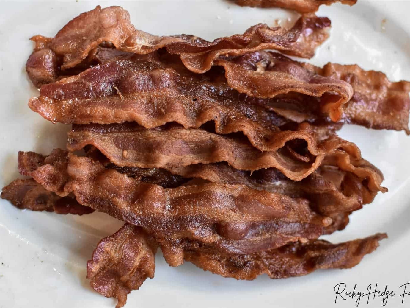 How to Cook Bacon In a Cast Iron Skillet – Field Company