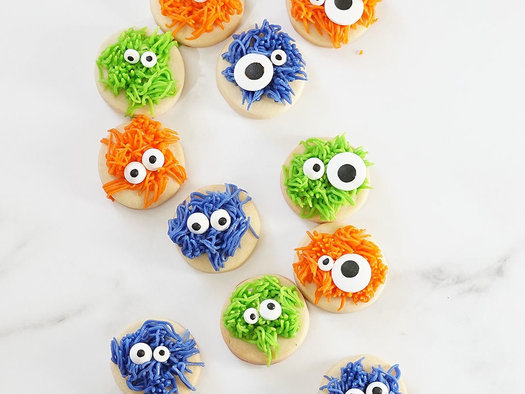 Halloween Candy Monster Cookies • Freutcake