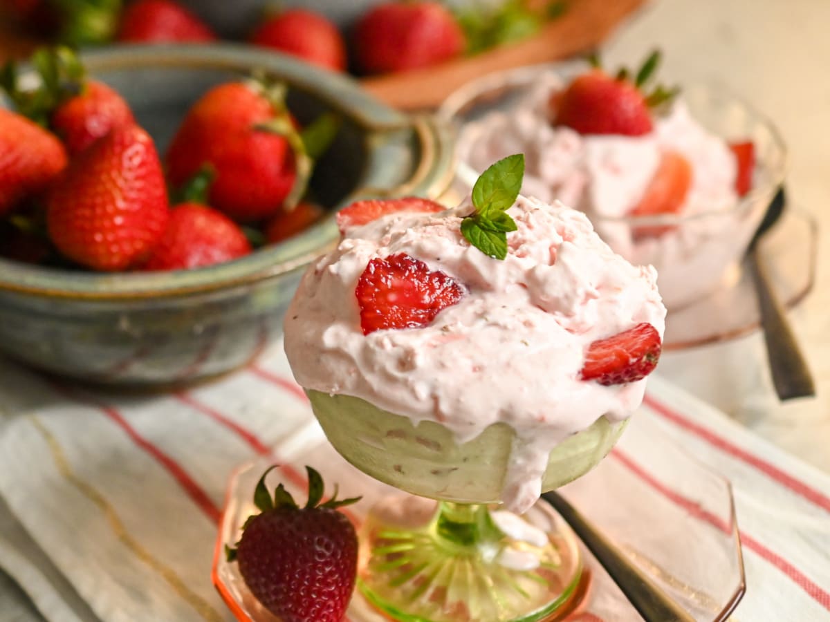 Keto strawberry ice cream on sale recipe ice cream maker