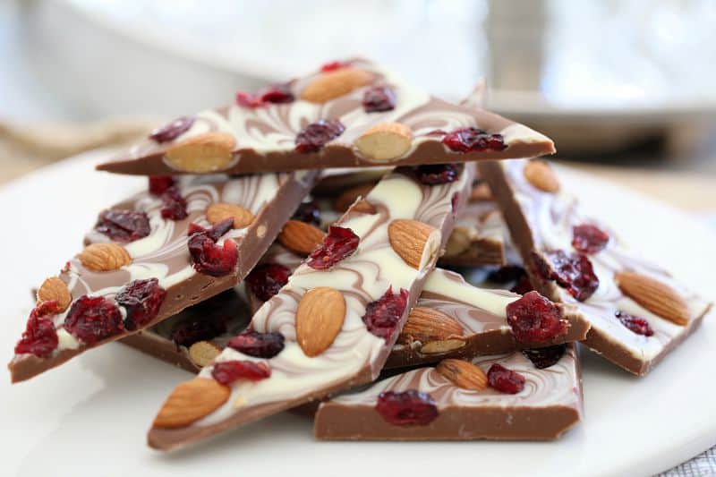 white chocolate almond bark cookies