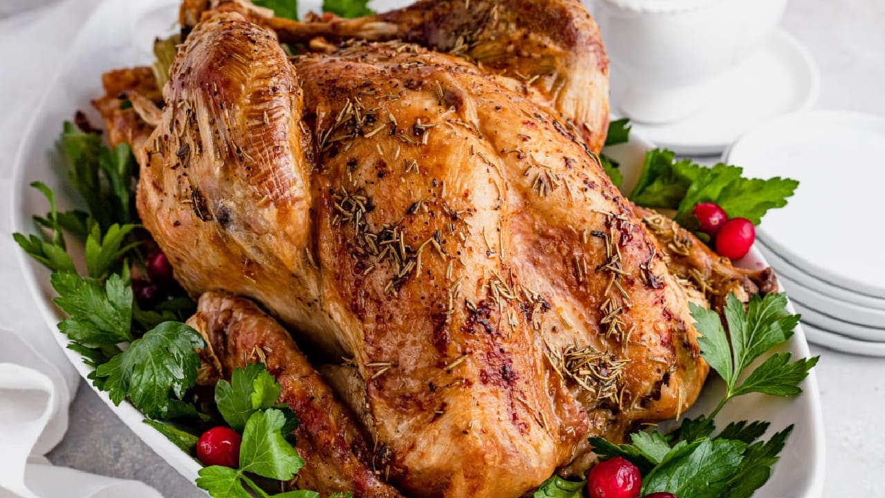 Easy Oven Roasted Turkey Recipe To Make - Bake It With Love