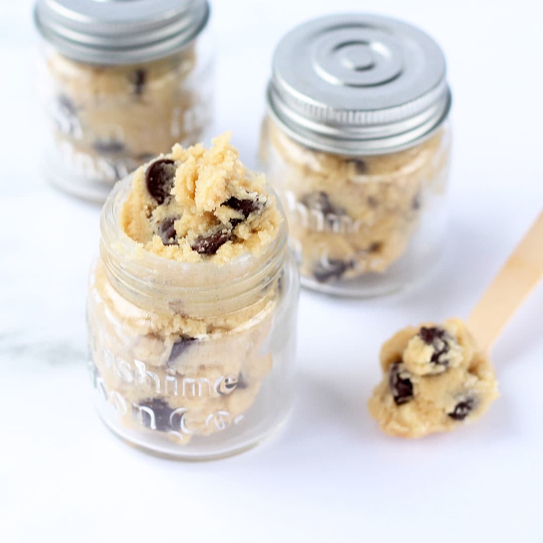 Edible Chocolate Chip Cookie Dough l A Farmgirl's Dabbles