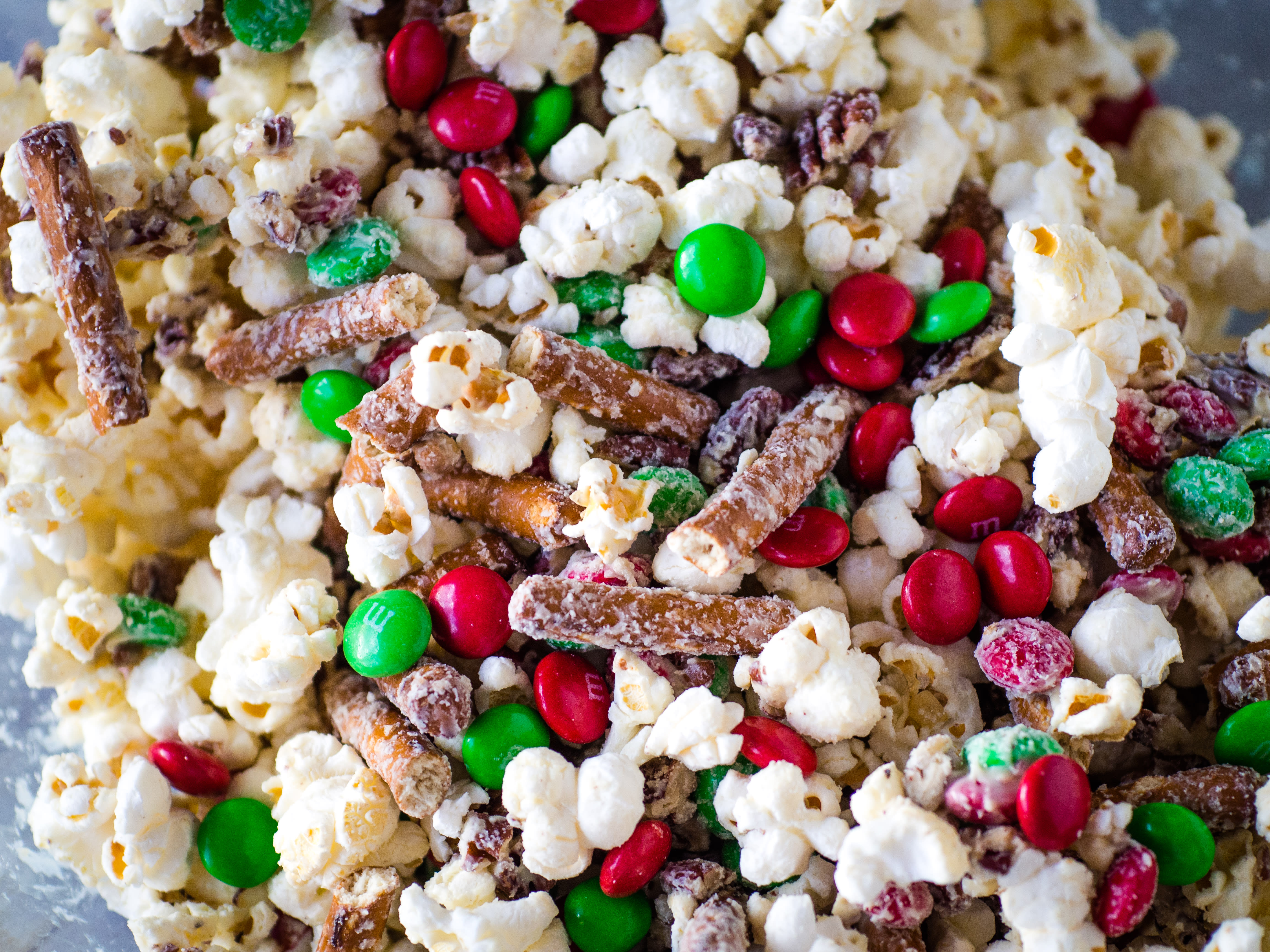 White Chocolate Popcorn {Packed with M&Ms}