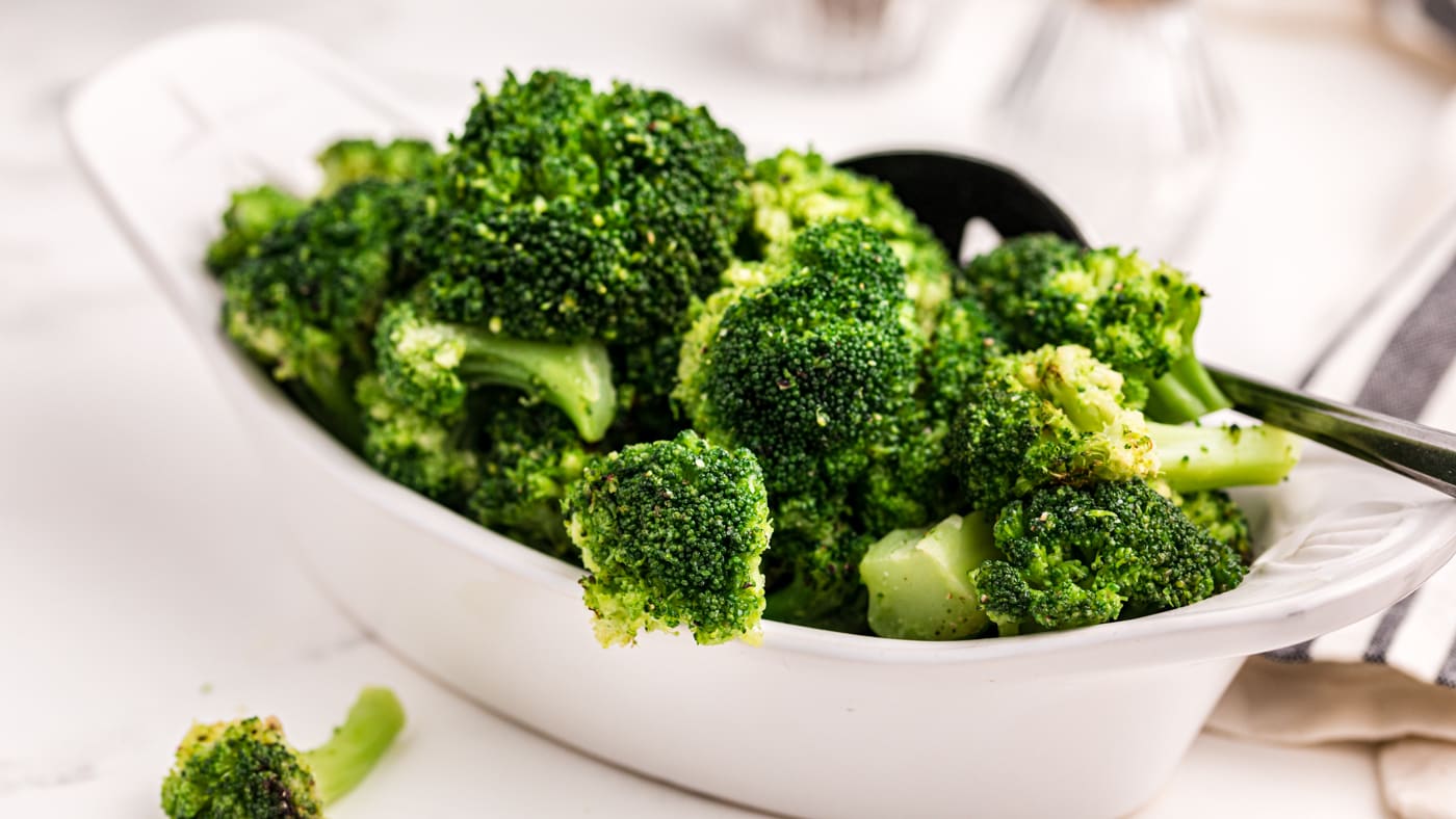 Ninja Foodi steamed broccoli (from fresh or frozen) - The Top Meal