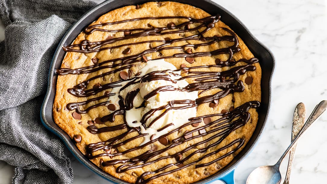 Brown Butter Chocolate Chip Skillet Cookie for Two (Pizookies) - House of  Nash Eats