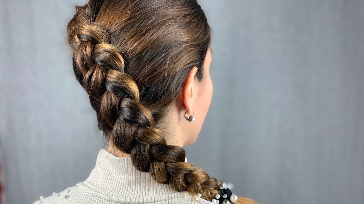 The best braids for wet hair - Dutch braid video tutorial - Hair Romance