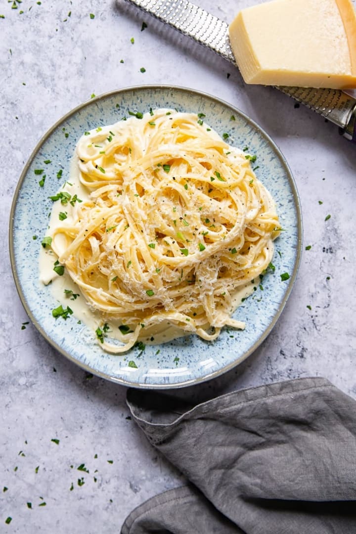 Three Ingredient Creamy Pasta Sauce (Video)