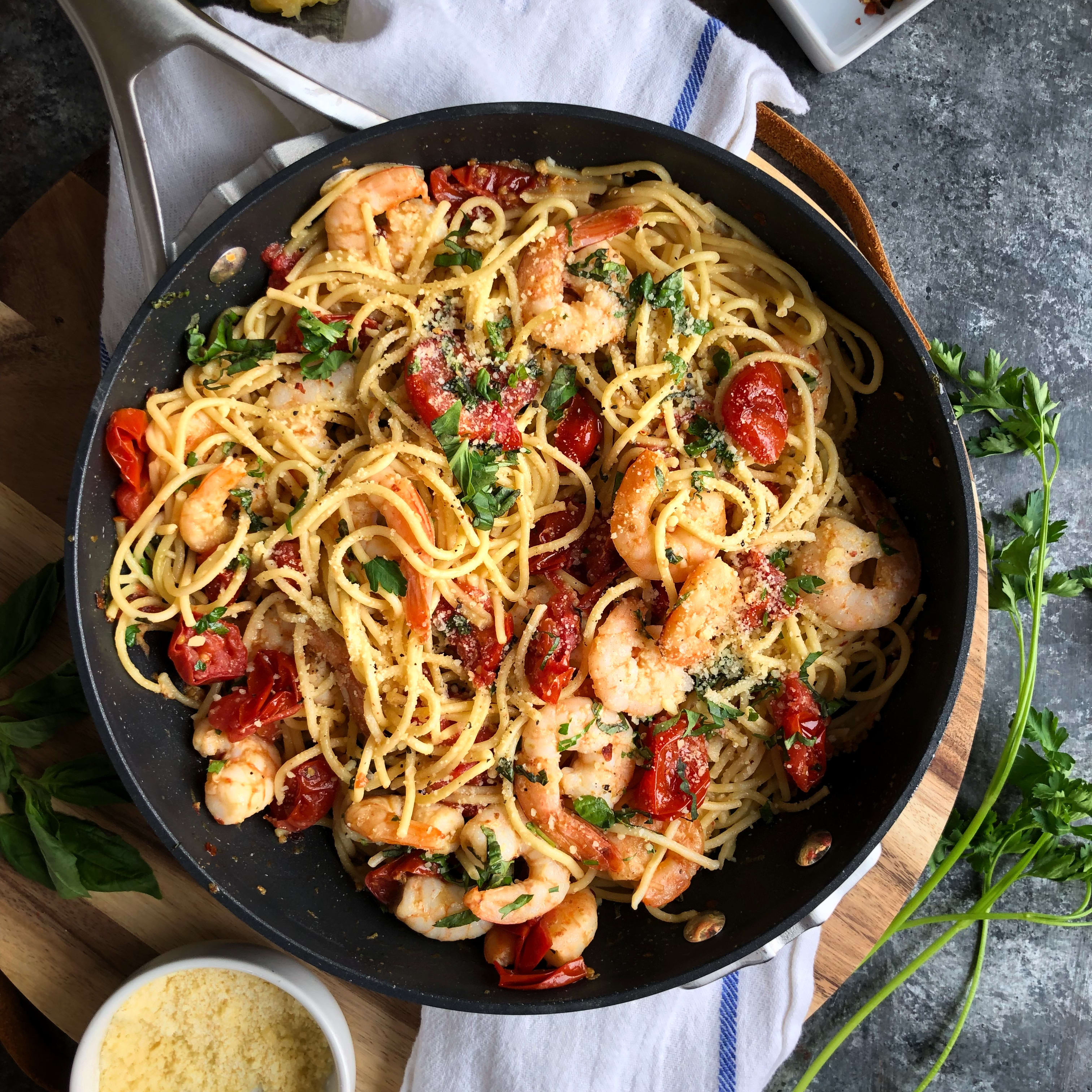 Spaghetti Pomodoro (from 'the Bear') - Everyday Delicious