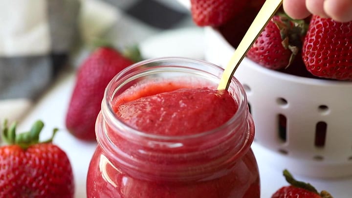How to Make Strawberry Puree - Food with Feeling