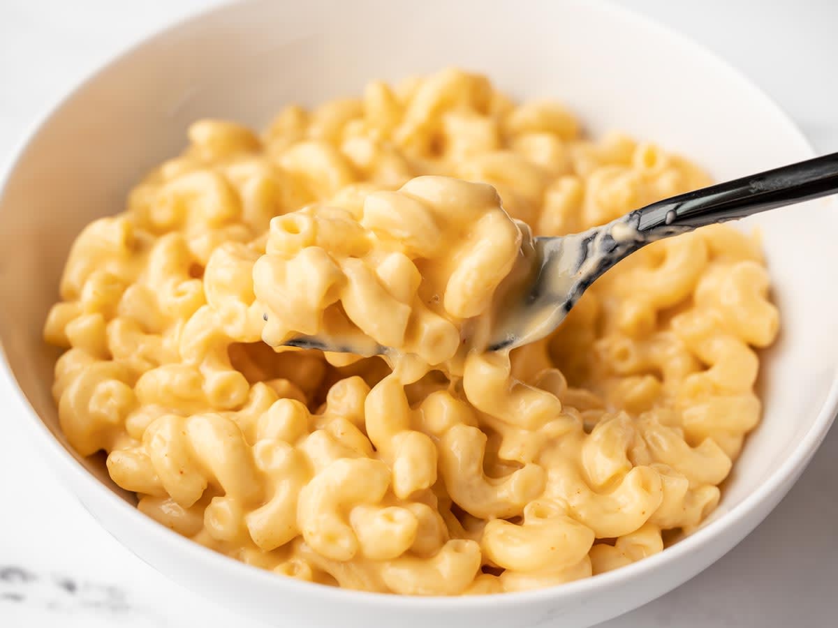 Easy Stovetop Macaroni and Cheese - Just a Taste