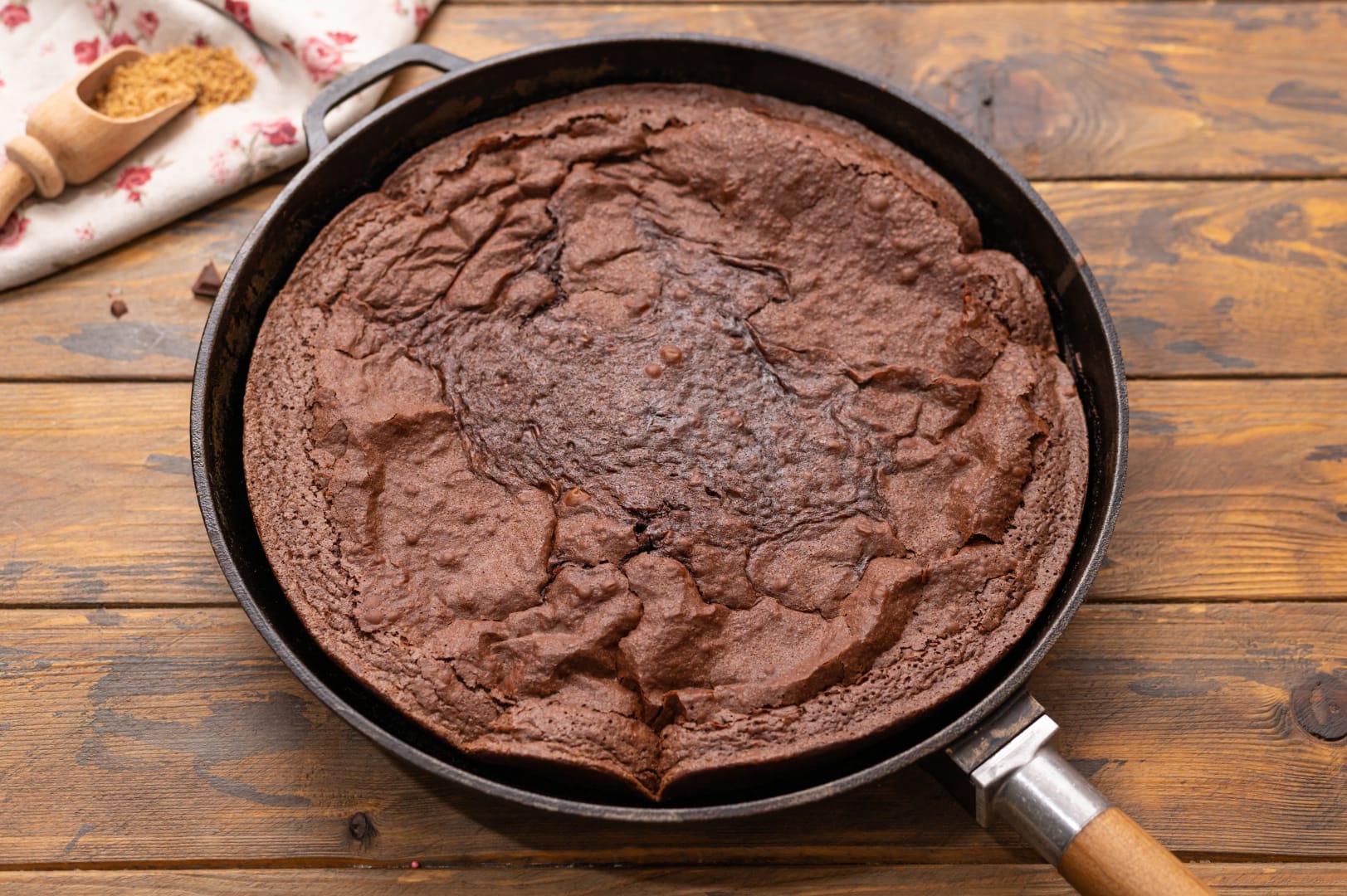 How to Bake Brownies in a Cast Iron Skillet - Homestead How-To